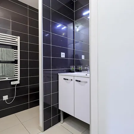 Michel Metro 2min - Centre - Terrasse アパート